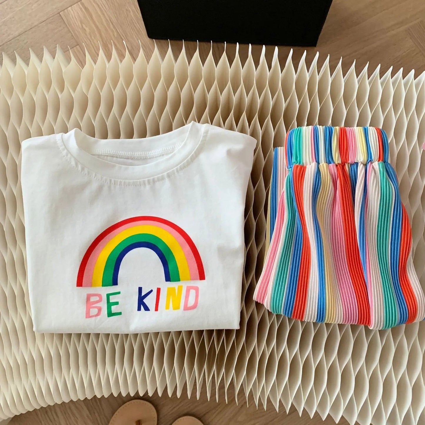 Be Kind Rainbow Girls Vibrant Set